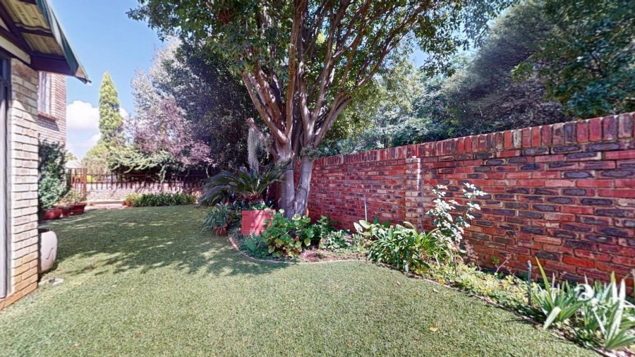 5 Bedroom Property for Sale in Mooivallei Park North West